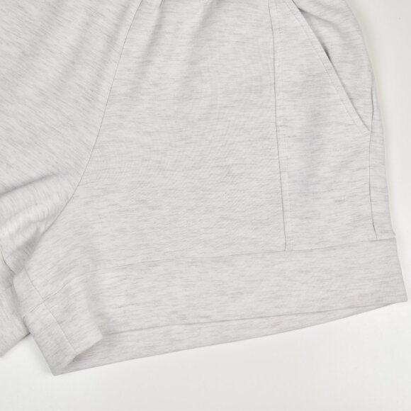 Varley Atrium High-Rise Short 4.5 - XS - Picture 3 of 7